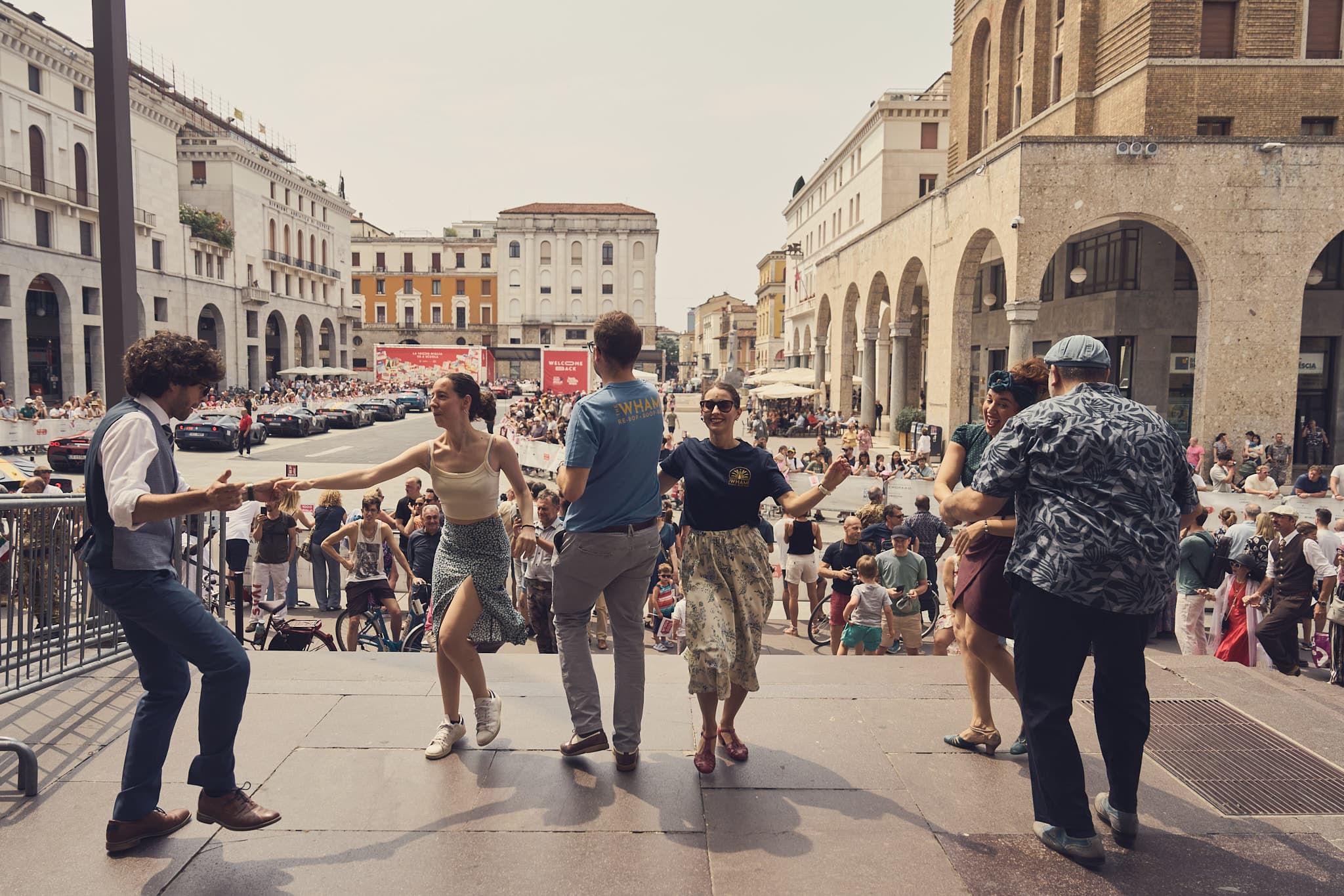 Social dance in piazza a Brescia